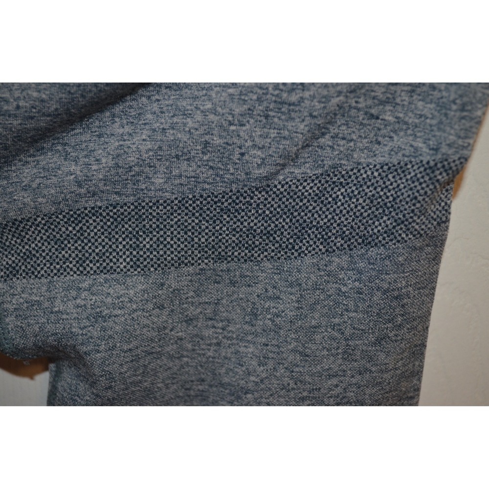 small unbranded blue leggings
